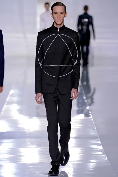 Look 39